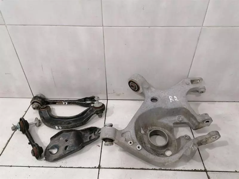 Ford Mustang 2023-... Ford Mustang Mk5 Right Rear Wishbone FR3V-5A970-CB Wishbone Rear Right