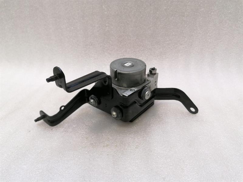 Ford Mustang 2023-... Ford Mustang MK5 S550 SHELBY GT350 A.B.S Pump GR3C-2C219-BD ABS HYDRAULIC BLOCK