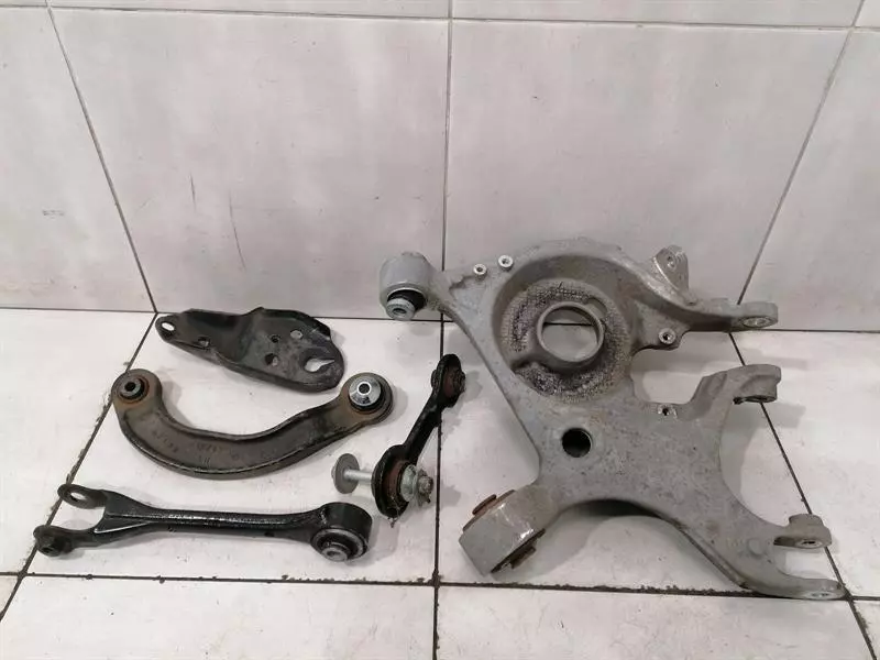 Ford Mustang 2023-... Ford Mustang Mk5 Left Rear Wishbone FR3V-5A971-CB Wishbone Rear Left