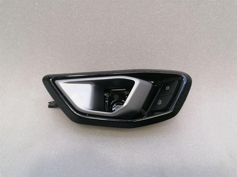 Door Inner handle Brand/Model: LAMBORGHINI HURACAN
Year: 2016
Eng...