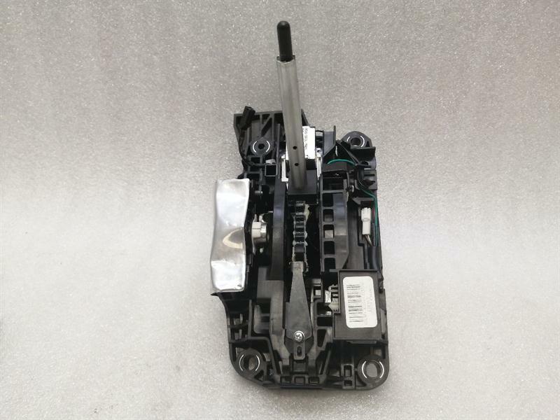 Ford Mustang 2023-... FORD MUSTANG MK6 S550 GEAR SELECTOR GR3P-7K004-CD3ZHE GEAR SHIFT GATE AUTOMATIC