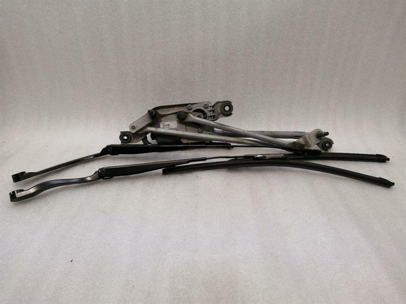 Ford Mustang 2023-... FORD MUSTANG MK6 S550 Front Wiper Motor GR3B-17500-BA Wiper Motor Front RHD