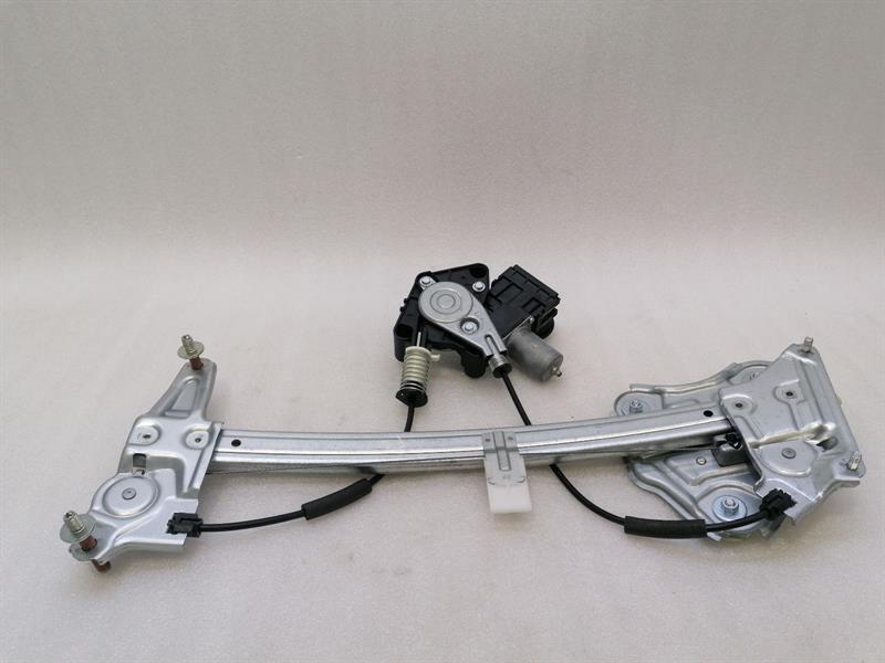 Lexus RC 2014-... XUS RC F TRACK XC10 Left Front Door Winder 69802-24060 Power Window Front Left
