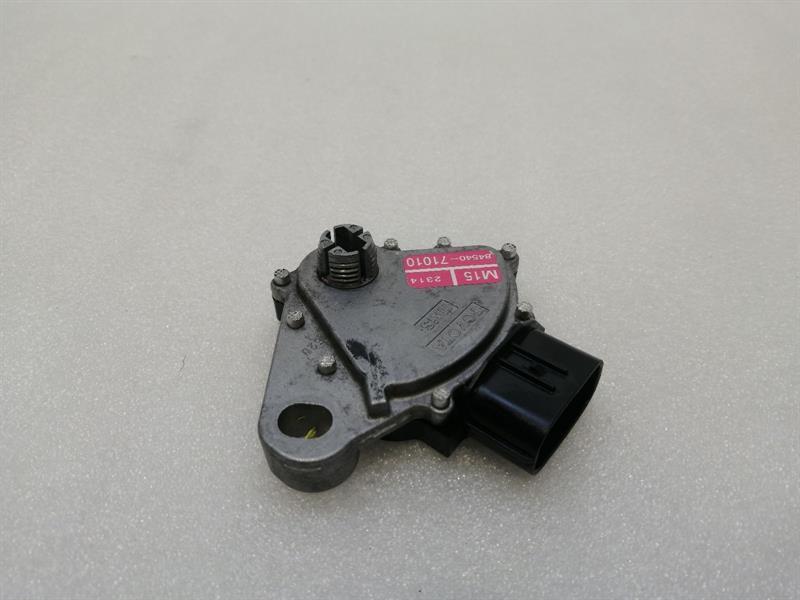 Lexus RC 2014-... Lexus RC F TRACK XC10 Switch 84540-71010 Switch