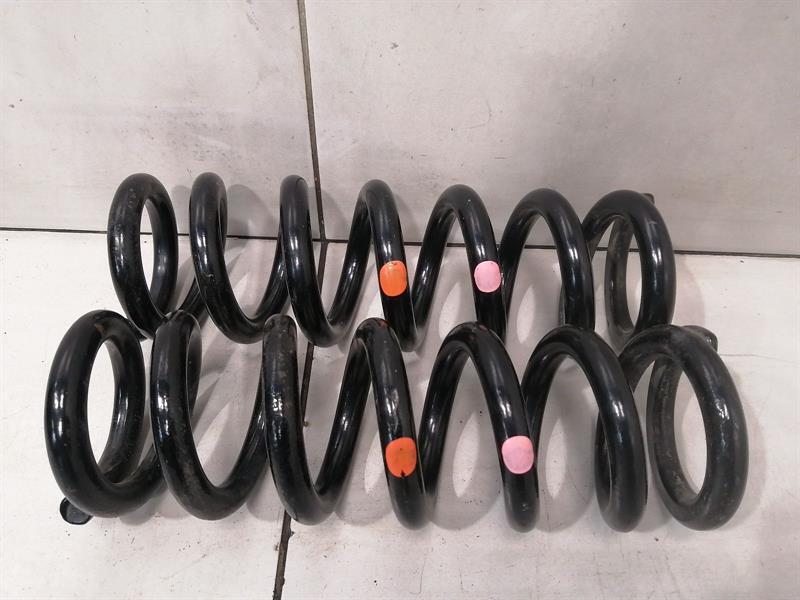 Lexus RC 2014-... LEXUS RC F TRACK XC10 Coil Spring Rear 48231-24420 Chassis Spring Rear