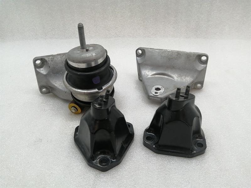Lexus RC LEXUS RC F TRACK XC10 Engine Mount 12361-38230 Engine Holder Body type: Coupe
Fuel: Petrol