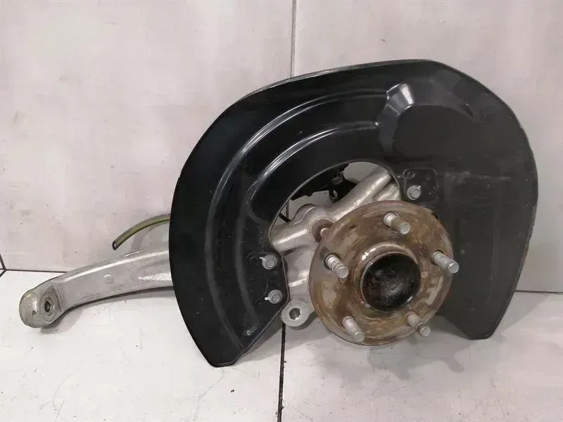 Lexus RC 2014-... XUS RC F TRACK XC10 Right Front Hub 43201-24010 Wheel Bearing Case Front Right