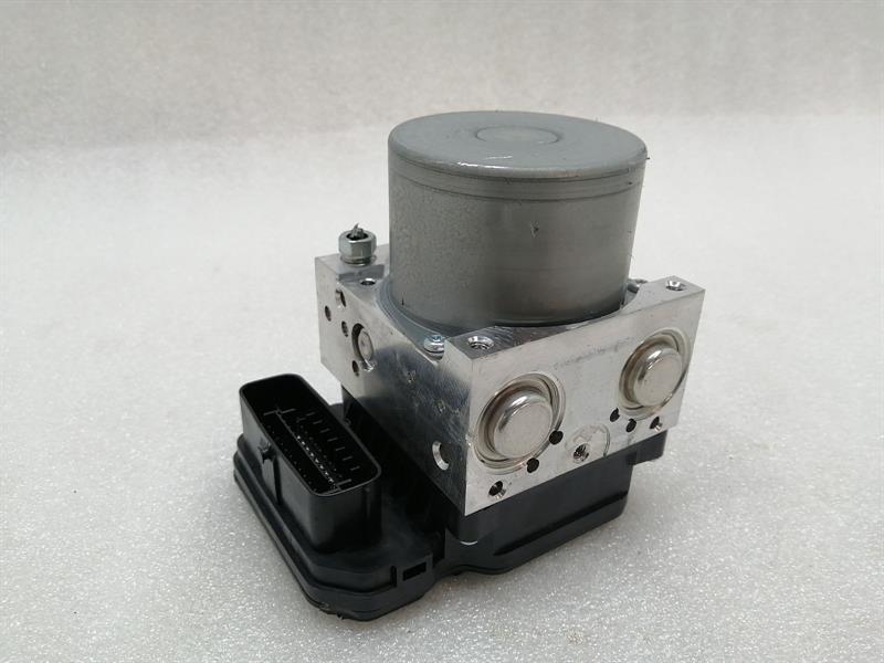 Lexus RC Lexus RC F TRACK XC10 A.B.S Pump 44540-24130 ABS Pump HYDRAULIC BLOCK DEFECT Body type: Coupe
Fuel: Petrol
