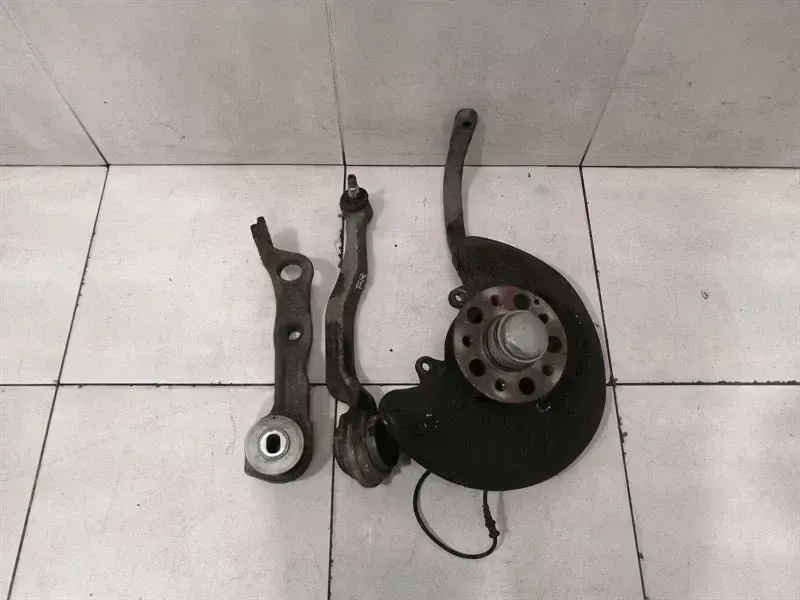 Mercedes-Benz A (W168) Mercedes SL R230 Right Front Hub Set A2113303820 Wheel Bearing Housing Front Re Set Body type: Convertible
Fuel: Petrol