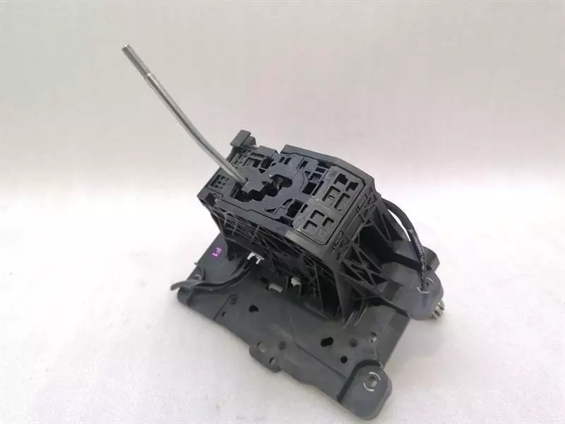 Lexus RC 2014-... Lexus RC F TRACK XC10 Gear selector 33550-24270 shift gate RHD