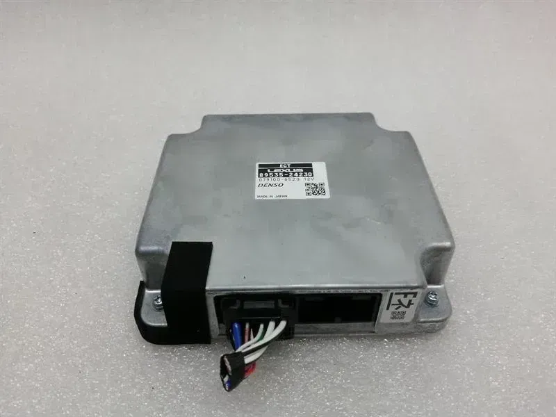Lexus RC LEXUS RC F TRACK XC10 Electronic module 89535-24230 ECU ECT TRANSMISSION Body type: Coupe
Fuel: Petrol