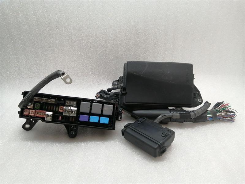 Lexus RC LEXUS RC F TRACK XC10 Fuse Box SET OF 3 Fuse Box SET Body type: Coupe
Fuel: Petrol