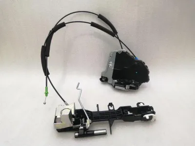 Замок двери Lexus RC F TRACK XC10 RIGHT 69030-53120 Замок двери RIGHT
