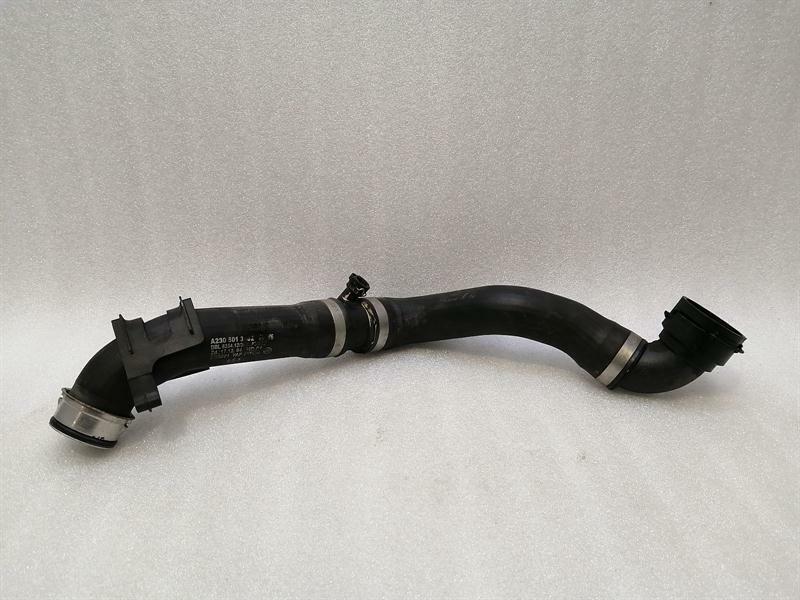 Mercedes-Benz A (W168) Mercedes SL R230 cooling pipe A2305013682 cooling water hose hose Body type: Convertible
Fuel: Petrol