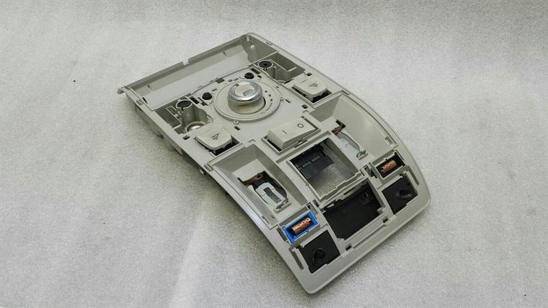 Audi RS6 4F A6 C6 Dome Light 4F0947135CE Indoor Light Indoor Light Brand/Model: AUDI RS6
Year: 2008
Engine: 4991 c...