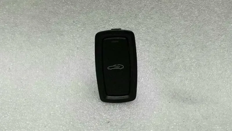 Porsche Panamera Porsche Panamera 970 alarm switch 7pp962109c switch Body type: Saloon
Fuel: Petrol