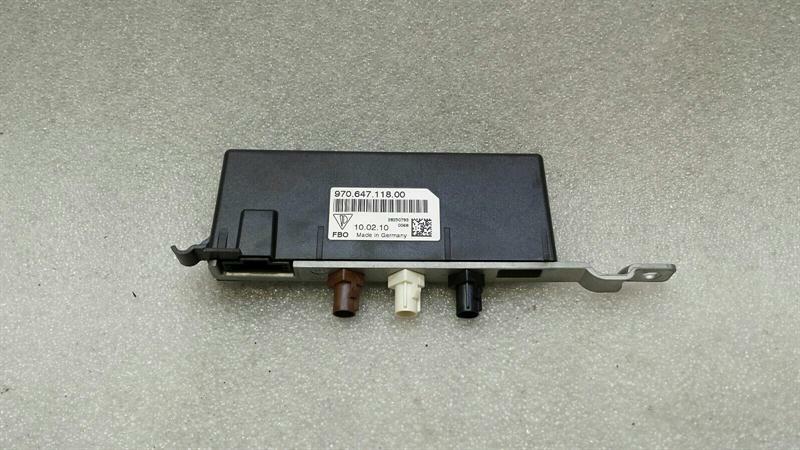 Porsche Panamera Porsche Panamera 970 Aerial / Antenna 97064711800 Antenna Body type: Saloon
Fuel: Petrol