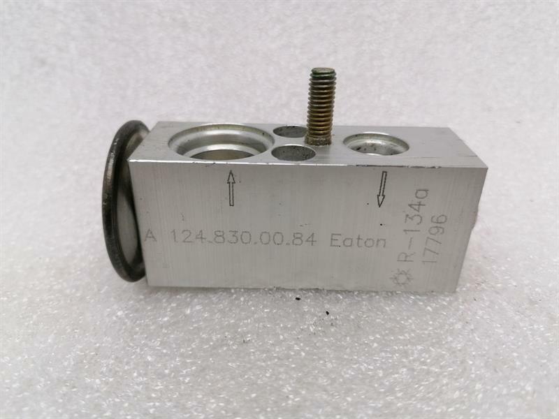 Mercedes-Benz 280SL - 600SL / SL (R129) Mercedes SL R129 Air Conditioner Expansion Valve A1248300084 ExpansionValve A/C Body type: Convertible
Fuel: Petrol