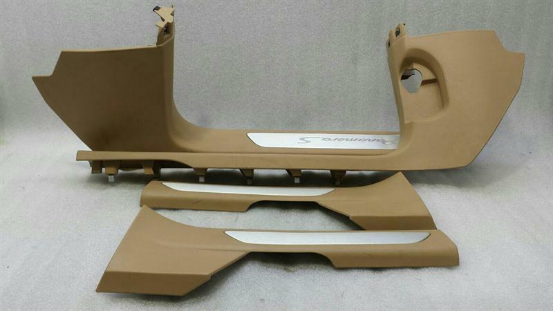 Porsche Panamera Porsche Panamera 970 door sill 970555517 door entry sill set trim beige set Body type: Saloon
Fuel: Petrol