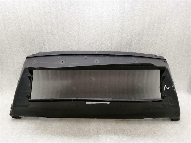 Porsche Panamera Porsche Panamera 970 Lower Radiator Duct/Shroud 97057532312 Air Duct Center Body type: Saloon
Fuel: Petrol