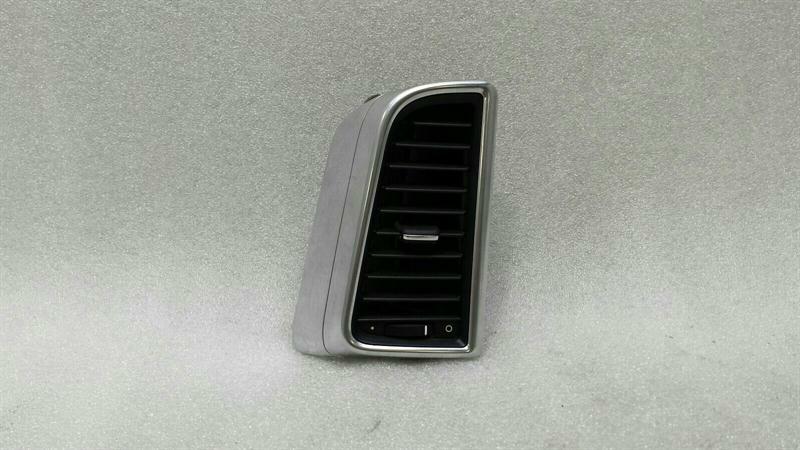 Porsche Panamera Porsche Panamera 970 right air vent 97055535200DAP ventilation nozzle ventilation grille Body type: Saloon
Fuel: Petrol