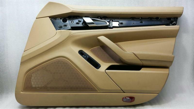 Porsche Panamera Porsche Panamera 970 Card Front Right Full Leather Door Panel Front Right Body type: Saloon
Fuel: Petrol