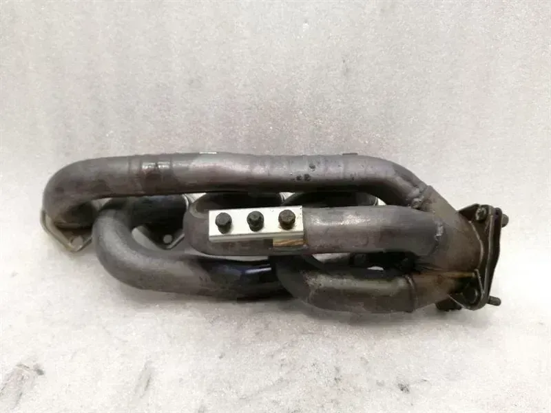 Porsche Panamera Porsche Panamera 970 exhaust manifold left 94811112921 exhaust manifest 4.8 V8 Body type: Saloon
Fuel: Petrol