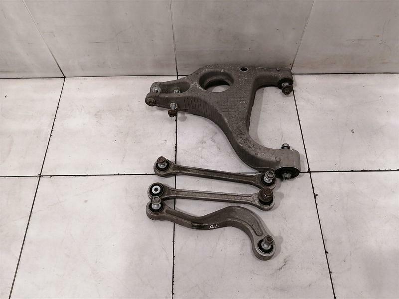 Porsche Panamera Porsche Panamera 970 left rear wishbone set 97033104102 rear left wishbone Body type: Saloon
Fuel: Petrol