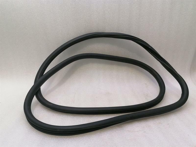 Porsche Cayenne Porsche Cayenne 958 92A front right door seal 7P0867367H door seals right Body type: SUV
Fuel: Petrol