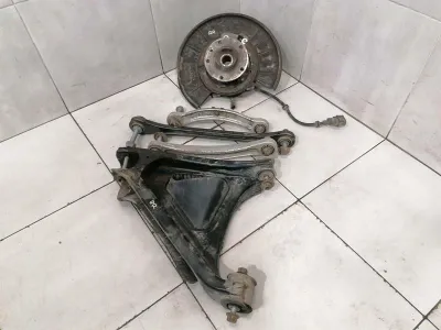 Boîtier de roulement de roue arrière droit Porsche Cayenne 958 92A 95833161210