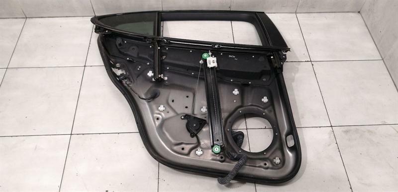 Porsche Panamera Porsche Panamera 970 RRH rear door winder 97053620200 window regulator rear right Body type: Saloon
Fuel: Petrol
