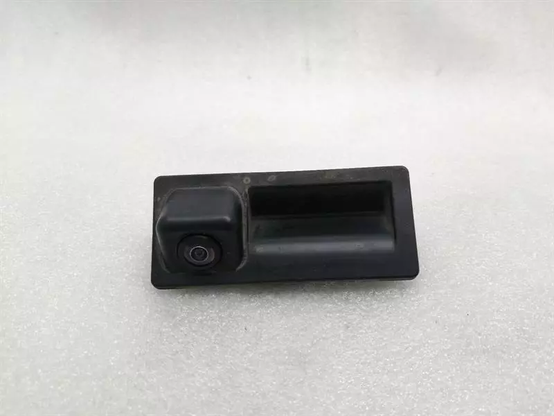 Porsche Cayenne Porsche Cayenne 958 92a Electronic Module 4M0827566B Control Unit REAR VIEW CAMERA Body type: SUV
Fuel: Petrol