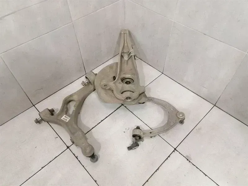 Porsche Cayenne Porsche Cayenne 958 92a Left Front Hub 95834115500 Wheel Bearing Housing Front Left Body type: SUV
Fuel: Petrol