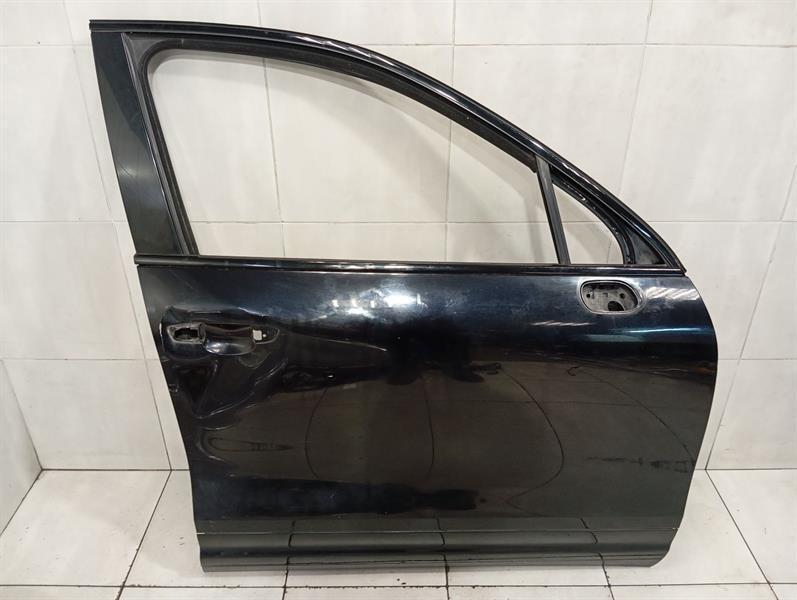 Porsche Cayenne Porsche Cayenne 958 92A right front door 95853101200 door front right Body type: SUV
Fuel: Petrol