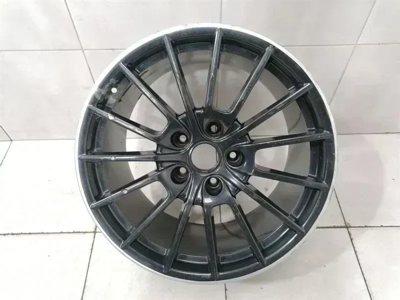 Porsche Cayenne Porsche Cayenne 958 92A Alloy Wheel 97036298006 Alloy Wheel Sport 11.5J x 20 ET63 Body type: SUV
Fuel: Petrol