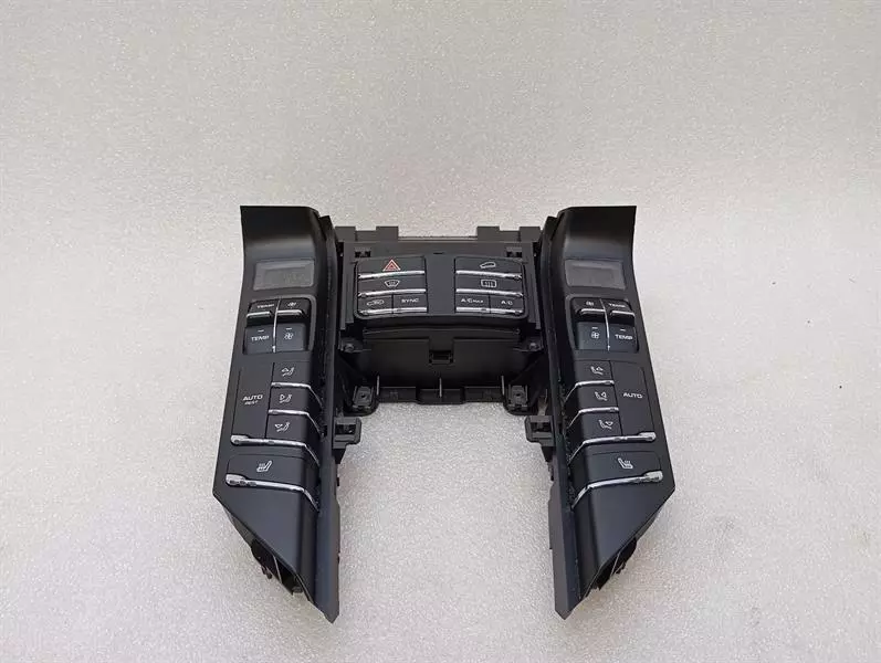 Porsche Cayenne Porsche Cayenne 958 92A switch block 7P5907040AK switch block Body type: SUV
Fuel: Petrol