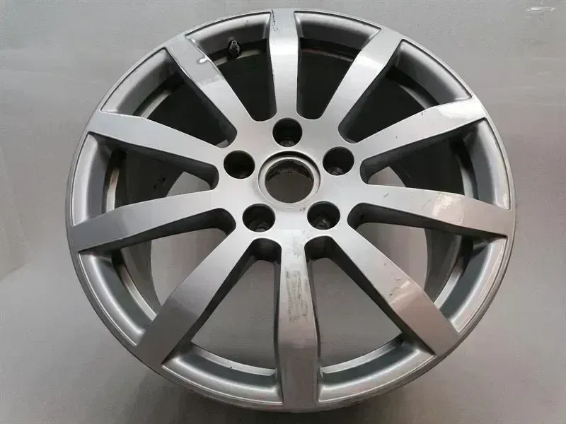 Porsche Cayenne Porsche Cayenne 9Y Alloy Wheel 9Y0601025BA 9.5JX19 ET54 Alloy Wheel Body type: SUV
Fuel: Petrol