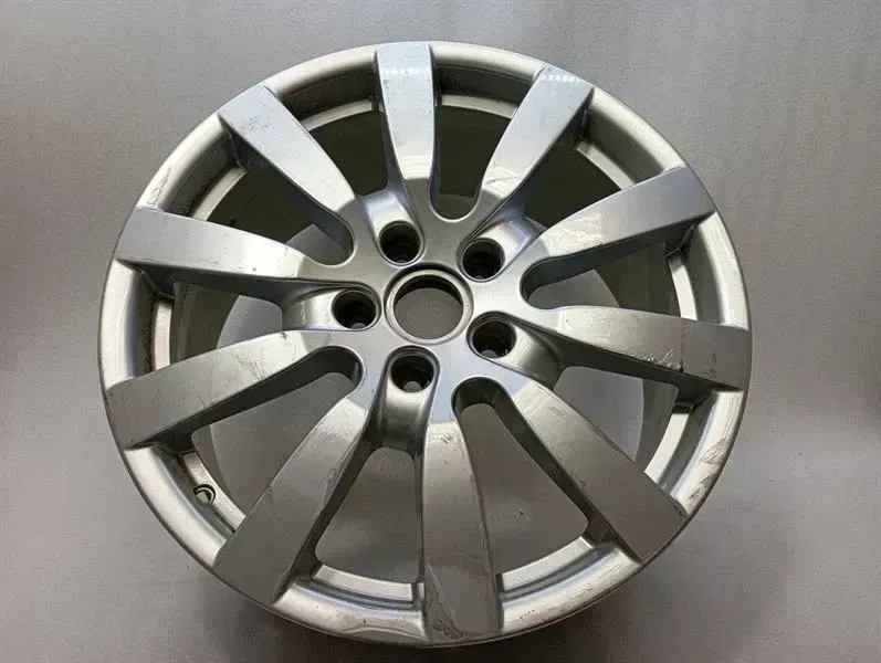 Porsche Cayenne Porsche Cayenne 958 92A Alloy Wheel 7P5601025B Alloy Wheel 9JX20 ET57 Body type: SUV
Fuel: Petrol