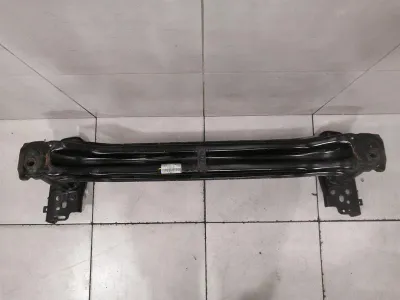 Porsche Cayenne 958 92A priekšējā bufera sija 95850510901 priekšējā bufera turētājs