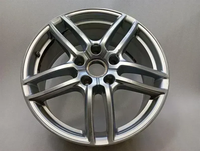 Porsche Cayenne Porsche Cayenne 958 92A Alloy Wheel 7P5601025AD Alloy Wheel Body type: SUV
Fuel: Petrol