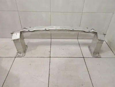 Porsche Cayenne 9y0 Предна греда на бронята 9Y0807109B Предна опора на бронята