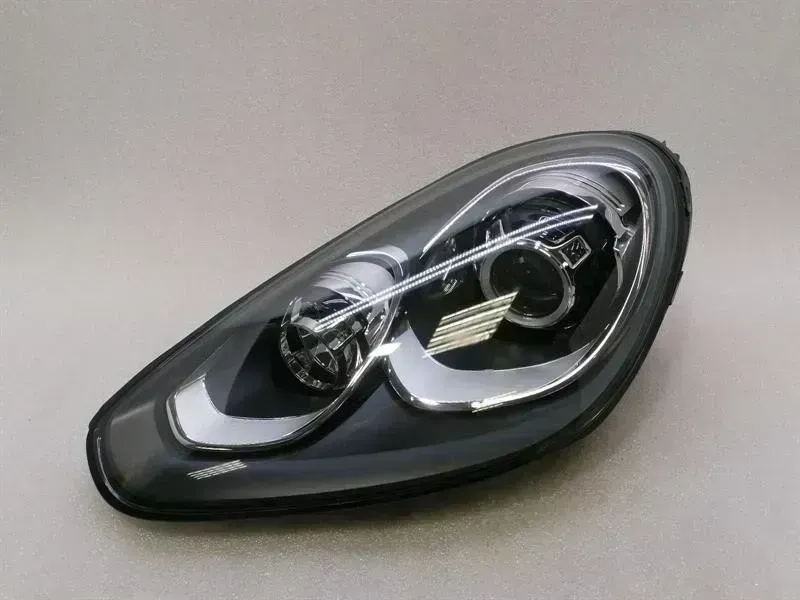 Porsche Cayenne MK2 PORSCHE CAYENNE 958 92A Left Head Light 7P5941751F RHD XENON Headlights Body type: SUV
Fuel: Petrol