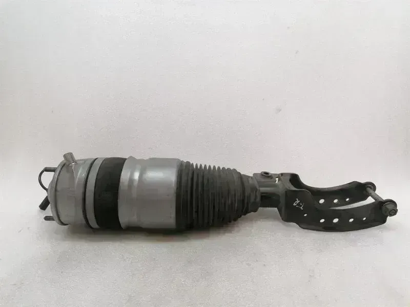 Porsche Cayenne Porsche Cayenne 958 92a Shock Absorber Front 95835804000 Shock Absorber Front RE Body type: SUV
Fuel: Petrol