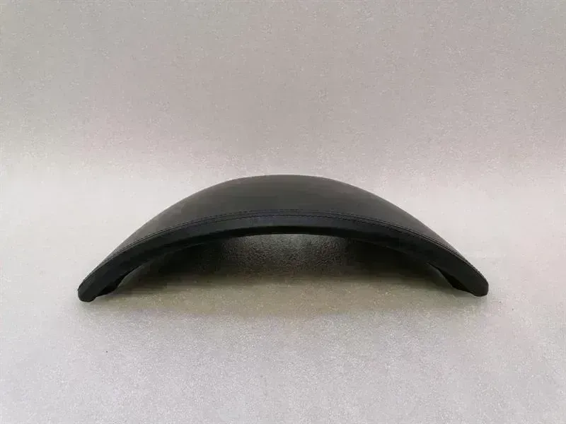 Porsche Cayenne Porsche Cayenne 958 92a Speedo Surround Cover Leather 7P5858277A Bezel Body type: SUV
Fuel: Petrol