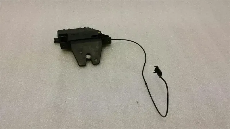 BMW 1 (E81 / E82 / E87 / E88) BMW 1 Series E87 Boot Lock 8196401 Tailgate Lock Body type: Hatchback
Fuel: Petrol
