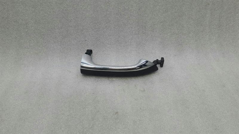Mercedes-Benz A (W169) Mercedes ML W164 front right door handle A1647600670 door handle front right Body type: SUV
Fuel: Diesel