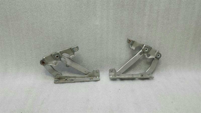 Mercedes-Benz SLK (R171) Bonnet Hinge LHS Mercedes SLK R171 Bonnet Hinge A1718800128 Hood...