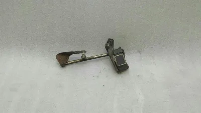 Mercedes CL W216 ksenona līmeņa sensors A0105427717 līmeņa sensors aizmugurē.
