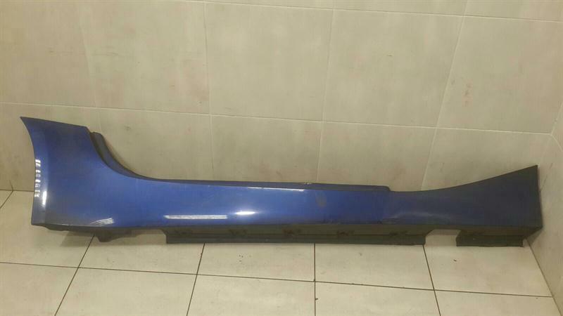 BMW Z4 (E85 / E86) BMW Z4 E85 right side skirt 7068854 side sills right. Body type: Convertible
Fuel: Petrol