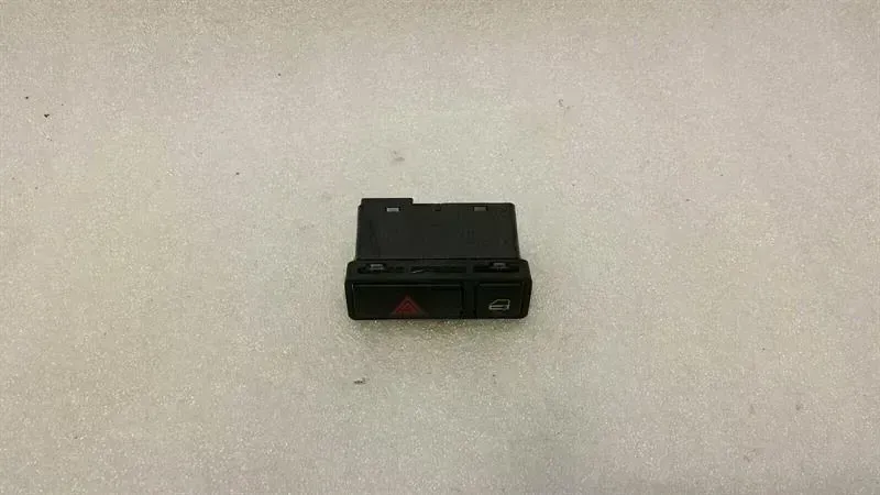 BMW 3 (E46) BMW 3 Series E46 Hazard Warning Switch 8368920 Hazard Door Lock Switch